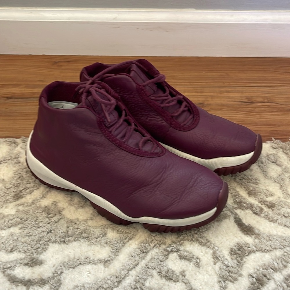 Women's Air Jordan Future Bordeaux Phantom Sneakers size 6